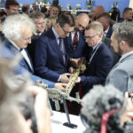 08.09.2022. Kielce. 30. Międzynarodowy Salon Przemysłu Obronnego. Wizyta Mateusza Morawieckiego - premiera RP / Fot. Wiktor Taszłow - Radio Kielce