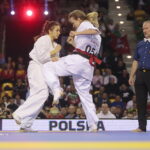 25.09.2022. Kielce. Finałowe walki VII Mistrzostw Świata Karate w Kategoriach Wagowych. Na zdjęciu: Brigita Gustaityte - Litwa, Monika Zielińska - Polska / Fot. Wiktor Taszłow - Radio Kielce