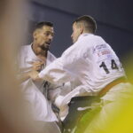 25.09.2022. Kielce. Finałowe walki VII Mistrzostw Świata Karate w Kategoriach Wagowych. Na zdjęciu: Eventas Guzauskas - Litwa, Maciej Mazur - Polska / Fot. Wiktor Taszłow - Radio Kielce