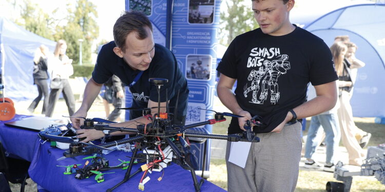 09.09.2022. Kielce, Politechnika Świętokrzyska. European Rover Challenge. / Fot. Wiktor Taszłow - Radio Kielce