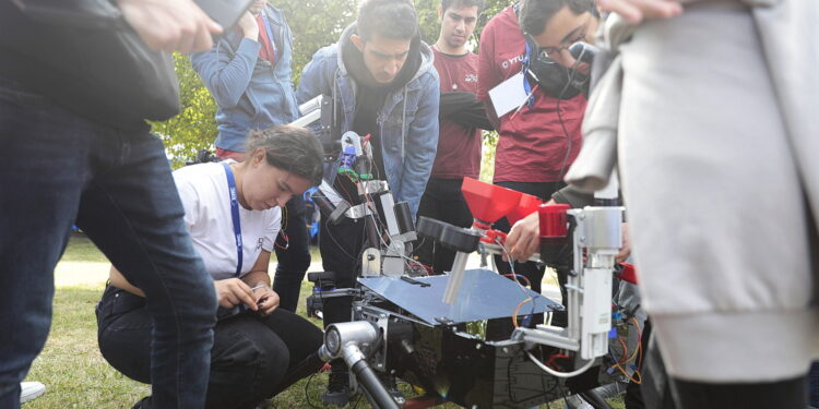 09.09.2022. Kielce, Politechnika Świętokrzyska. European Rover Challenge. / Fot. Wiktor Taszłow - Radio Kielce