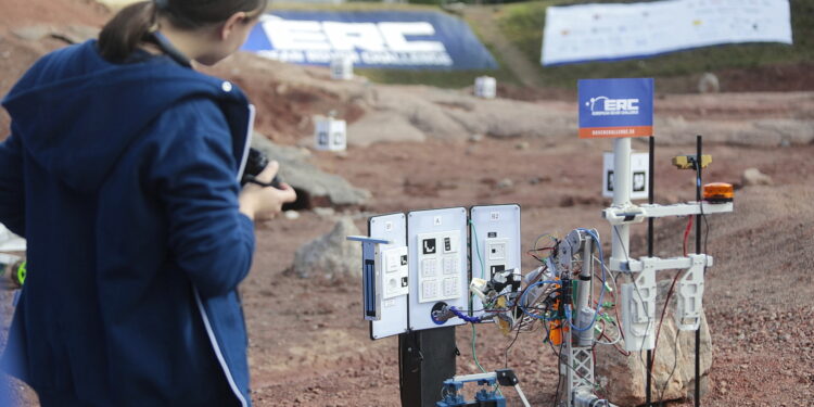 09.09.2022. Kielce, Politechnika Świętokrzyska. European Rover Challenge. / Fot. Wiktor Taszłow - Radio Kielce