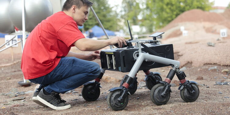 09.09.2022. Kielce, Politechnika Świętokrzyska. European Rover Challenge. / Fot. Wiktor Taszłow - Radio Kielce