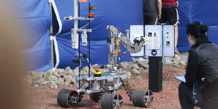 09.09.2022. Kielce, Politechnika Świętokrzyska. European Rover Challenge. / Fot. Wiktor Taszłow - Radio Kielce