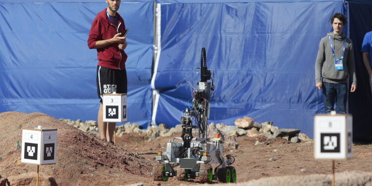 09.09.2022. Kielce, Politechnika Świętokrzyska. European Rover Challenge. / Fot. Wiktor Taszłow - Radio Kielce