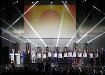 09.09.2022. Targi Kielce. Wręczenie nagród Defender