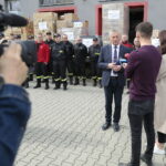 13.09.2022. Kielce. Wojewoda przekazał kolejną transzę pomocy dla OSP, w których zakwaterowani są obywatele Ukrainy / Fot. Wiktor Taszłow - Radio Kielce