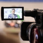 14.09.2022. WFOŚiGW. Konferencja ws. dodatkowego naboru do ogólnopolskiego programu gospodarki wodno-ściekowej. Na zdjęciu: Krzysztof Słoń - senator / Fot. Wiktor Taszłow – Radio Kielce