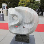 14.09.2022. Kielce, plac Artystów. Wystawa rzeźb. / Fot. Wiktor Taszłow - Radio Kielce