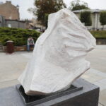 14.09.2022. Kielce, plac Artystów. Wystawa rzeźb. / Fot. Wiktor Taszłow - Radio Kielce