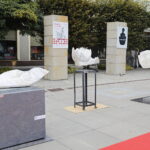 14.09.2022. Kielce, plac Artystów. Wystawa rzeźb. / Fot. Wiktor Taszłow - Radio Kielce