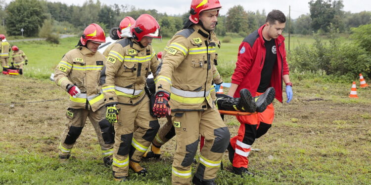 15.09.2022. Sędziszów. Ćwiczenia strażackie / Fot. Wiktor Taszłow - Radio Kielce