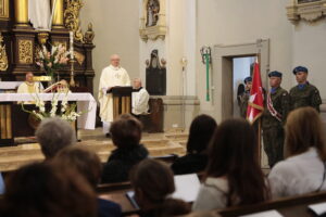 15.09.2022. Chmielnik. Uroczystości upamiętniające Marianne Stradowską i jej syna Wacława, którzy zginęli za pomoc Żydom / Fot. Wiktor Taszłow – Radio Kielce