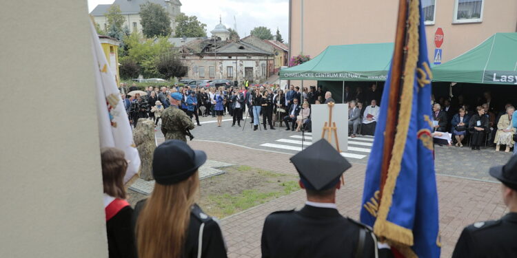 15.09.2022. Chmielnik. Uroczystości upamiętniające Marianne Stradowską i jej syna Wacława, którzy zginęli za pomoc Żydom / Fot. Wiktor Taszłow – Radio Kielce