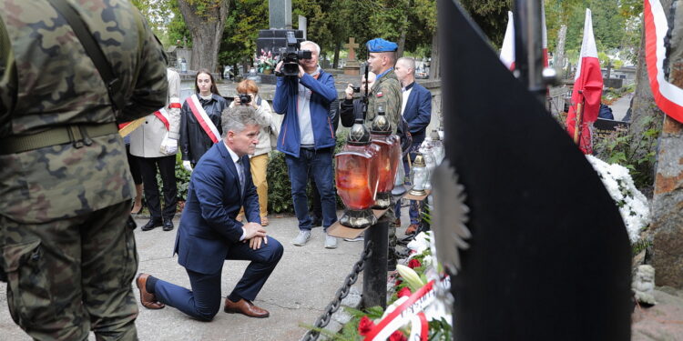 16.09.2022. Kielce. Obchody 83. rocznicy sowieckiej agresji na Polskę. Na zdjęciu: senator Krzysztof Słoń / Fot. Wiktor Taszłow - Radio Kielce