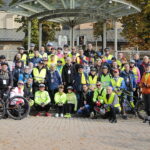 Rowerem na Święty Krzyż. Biskup pojechał z pielgrzymami - Radio Kielce