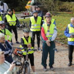 Rowerem na Święty Krzyż. Biskup pojechał z pielgrzymami - Radio Kielce