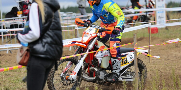 18.09.2022. Piekoszów. Mistrzostwa Europy Enduro / Fot. Wiktor Taszłow – Radio Kielce