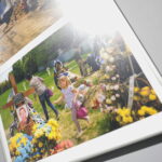 17.09.2022. Kielce, „Galeria u Strasza". Wystawa „Oblicza wojny" prezentująca zdjęcia, których autorką jest Adriana Dovha. / Fot. Wiktor Taszłow - Radio Kielce