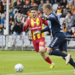 18.09.2022. Kielce. 10. kolejka PKO Ekstraklasy: Korona Kielce - Górnik Zabrze. Na zdjęciu (z lewej): Jakub Łukowski / Fot. Wiktor Taszłow – Radio Kielce