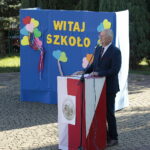 01.09.2022. Kielce. Inauguracja nowego roku szkolnego w Szkole Podstawowej nr 13. Na zdjęciu: Stanisław Janusiński - dyrektor SP 13 w Kielcach / Fot. Wiktor Taszłow - Radio Kielce