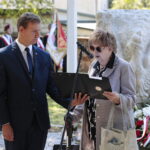 01.09.2022. Kielce. Obchody 83. rocznicy wybuchu II wojny światowej. Na zdjęciu: Danuta Żbikowska - prezes Stowarzyszenia Rodzin i Sympatyków 2. Pułku Artylerii Lekkiej Legionów / Fot. Jarosław Kubalski - Radio Kielce