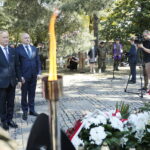 01.09.2022. Kielce. Obchody 83. rocznicy wybuchu II wojny światowej. Na zdjęciu (od lewej): Zbigniew Koniusz - wojewoda świętokrzyski, Rafał Nowak - wicewojewoda świętokrzyski / Fot. Wiktor Taszłow - Radio Kielce