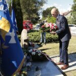 01.09.2022. Szałas. Powiatowe uroczystości 83. rocznicy napaści Niemiec na Polskę. Na zdjęciu (po prawej); Wojciech Ślefarski - wójt zagnańska / Fot. Wiktor Taszłow - Radio Kielce