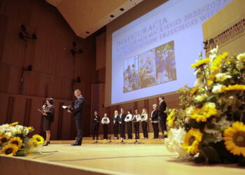 19.09.2022. Kielce. Uroczysta inauguracja roku akademickiego Uniwersytetów Trzeciego Wieku / Fot. Wiktor Taszłow – Radio Kielce