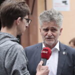 03.09.2022. Kielce. Festyn Rodzinny Uroczyska. Na zdjęciu (od lewej): Michał Kita - Radio Kielce i Krzysztof Słoń - senator PiS / fot. Wiktor Taszłow - Radio Kielce