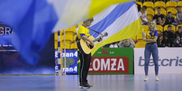 03.09.2022. Kielce. Mecz Łomża Industria Kielce - Piotrkowianin Piotrków Trybunalski / Fot. Wiktor Taszłow - Radio Kielce