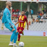 04.09.2022. Kielce. Mecz Korona Kielce - Pogoń Szczecin. Na zdjęciu: Bartosz Śpiączka / fot. Wiktor Taszłow - Radio Kielce