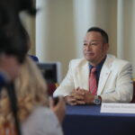 23.09.2022. Kielce. Konferencja przed VII Mistrzostwami Świata Karate w Kategoriach Wagowych. Na zdjęciu: Kenji Midori - prezes Światowej Federacji Karate / Fot. Wiktor Taszłow - Radio Kielce