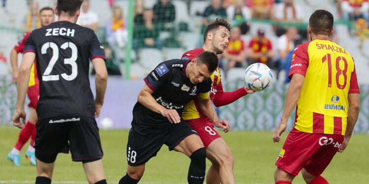 04.09.2022. Kielce. Mecz Korona Kielce - Pogoń Szczecin / fot. Wiktor Taszłow - Radio Kielce