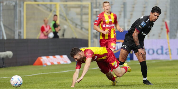 04.09.2022. Kielce. Mecz Korona Kielce - Pogoń Szczecin / fot. Wiktor Taszłow - Radio Kielce