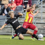 04.09.2022. Kielce. Mecz Korona Kielce - Pogoń Szczecin. Na zdjęciu (z prawej): Łukasz Sierpina / fot. Wiktor Taszłow - Radio Kielce