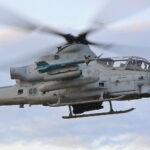 Kielce. Bell AH-1Z Viper i Bell UH-1Y Venom na terenie Targów Kielce / Fot. Wiktor Taszłow - Radio Kielce