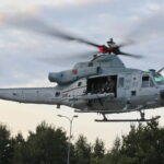 Kielce. Bell AH-1Z Viper i Bell UH-1Y Venom na terenie Targów Kielce / Fot. Wiktor Taszłow - Radio Kielce