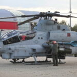 Kielce. Bell AH-1Z Viper i Bell UH-1Y Venom na terenie Targów Kielce / Fot. Wiktor Taszłow - Radio Kielce