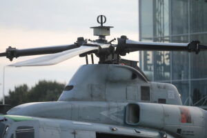 Kielce. Bell AH-1Z Viper i Bell UH-1Y Venom na terenie Targów Kielce / Fot. Wiktor Taszłow - Radio Kielce
