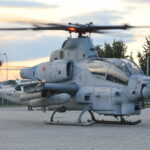 08.09.2022. Kielce. 30. Międzynarodowy Salon Przemysłu Obronnego. Śmigłowiec szturmowy Bell AH-1Z Viper / Fot. Wiktor Taszłow - Radio Kielce