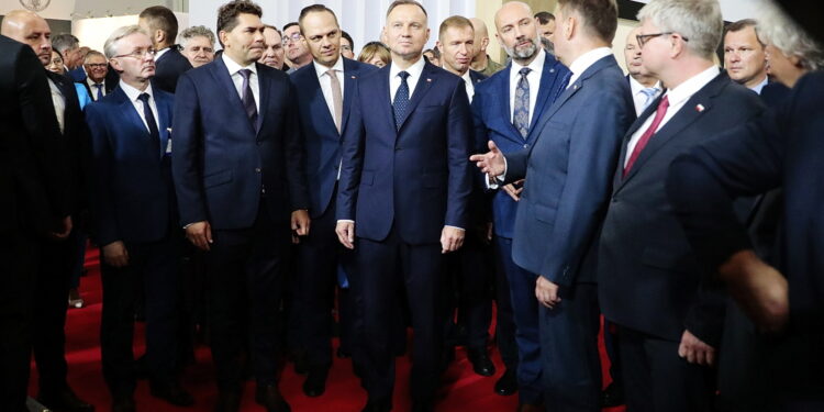 05.09.2022. Kielce. Prezydent Andrzej Duda i minister obrony narodowej Mariusz Błaszczak wizytują 30. Międzynarodowy Salon Przemysłu Obronnego / Fot. Wiktor Taszłow - Radio Kielce