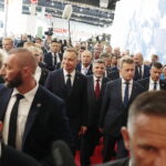 05.09.2022. Kielce. Prezydent Andrzej Duda i minister obrony narodowej Mariusz Błaszczak wizytują 30. Międzynarodowy Salon Przemysłu Obronnego / Fot. Wiktor Taszłow - Radio Kielce