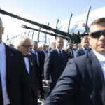 05.09.2022. Kielce. Prezydent Andrzej Duda i minister obrony narodowej Mariusz Błaszczak wizytują 30. Międzynarodowy Salon Przemysłu Obronnego / Fot. Wiktor Taszłow - Radio Kielce