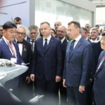 05.09.2022. Kielce. Prezydent Andrzej Duda i minister obrony narodowej Mariusz Błaszczak wizytują 30. Międzynarodowy Salon Przemysłu Obronnego / Fot. Wiktor Taszłow - Radio Kielce