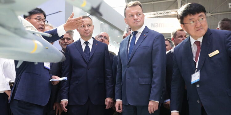 05.09.2022. Kielce. Prezydent Andrzej Duda i minister obrony narodowej Mariusz Błaszczak wizytują 30. Międzynarodowy Salon Przemysłu Obronnego / Fot. Wiktor Taszłow - Radio Kielce