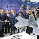 05.09.2022. Kielce. Prezydent Andrzej Duda i minister obrony narodowej Mariusz Błaszczak wizytują 30. Międzynarodowy Salon Przemysłu Obronnego / Fot. Wiktor Taszłow - Radio Kielce