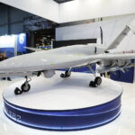 05.09.2022. Kielce. Prezydent Andrzej Duda i minister obrony narodowej Mariusz Błaszczak wizytują 30. Międzynarodowy Salon Przemysłu Obronnego / Fot. Wiktor Taszłow - Radio Kielce