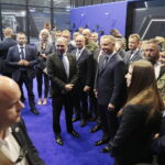 05.09.2022. Kielce. Prezydent Andrzej Duda i minister obrony narodowej Mariusz Błaszczak wizytują 30. Międzynarodowy Salon Przemysłu Obronnego / Fot. Wiktor Taszłow - Radio Kielce