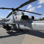 08.09.2022. Kielce. 30. Międzynarodowy Salon Przemysłu Obronnego. Śmigłowiec szturmowy Bell AH-1Z Viper / Fot. Wiktor Taszłow - Radio Kielce